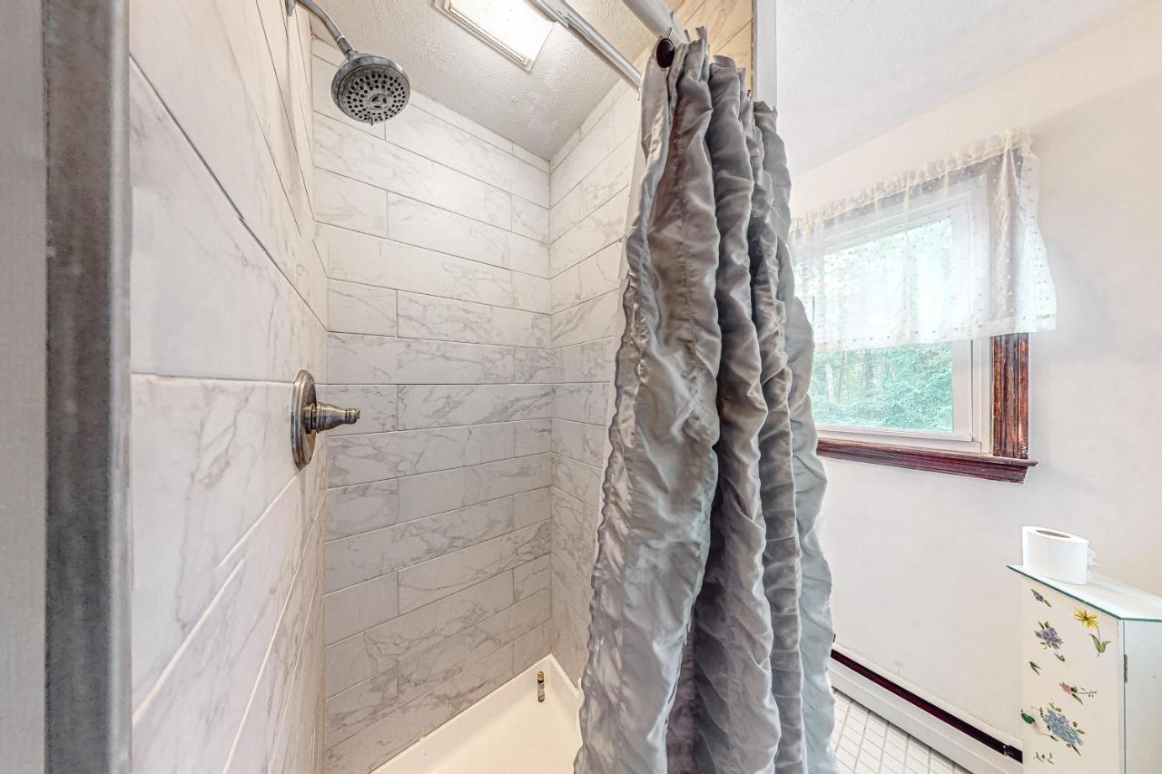 Lake Shore Living Falmouth Esterno foto